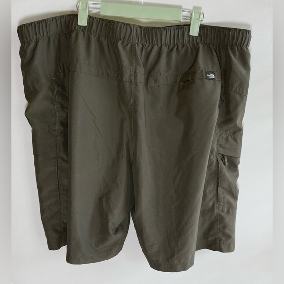 The North Face shorts • Men’s XXL - Picture 2 of 9